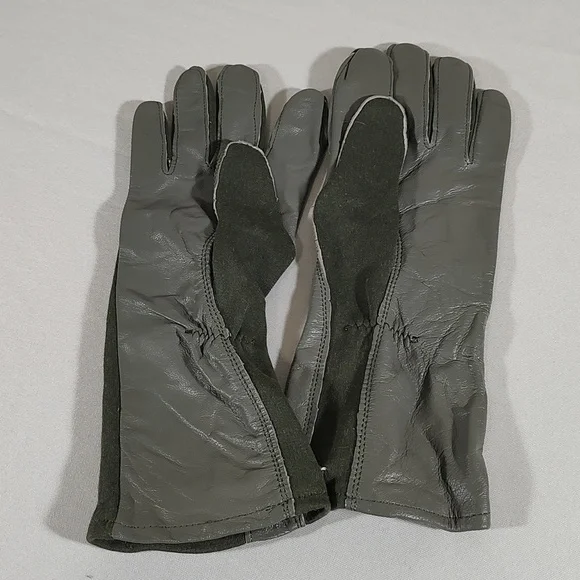 Two Pairs of Military Gloves - Picture 6 of 6
